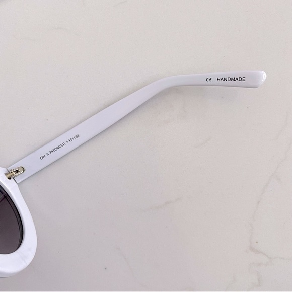 HOUSE OF HOLLAND On a Promise Sunglasses - Picture 10 of 12